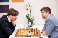 r_20230508_TepeSigeman_R05_0047-429-Vincent-Keymer-GERMANY-Peter-Svidler-RUSSIA